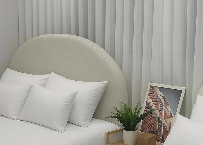 홍대입구역 5분, 홍대 중심가, 최대7인, 짐보관, 호텔식 침구,세탁건조기, 홍대 아파트 서울특별시