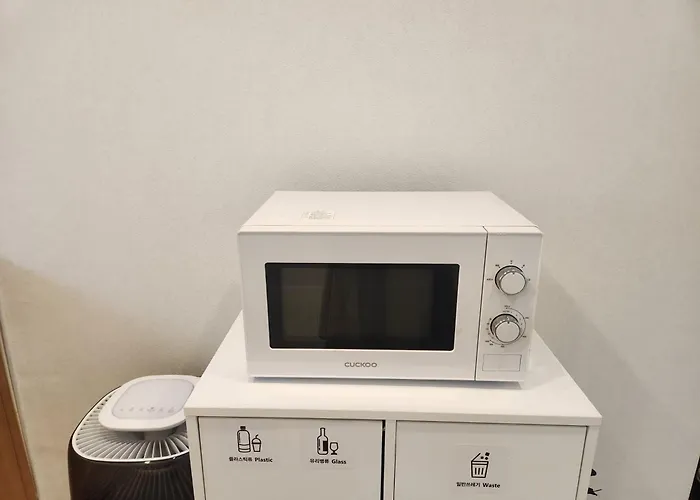 홍대입구역 5분, 홍대 중심가, 최대7인, 짐보관, 호텔식 침구,세탁건조기, 홍대 * 서울특별시